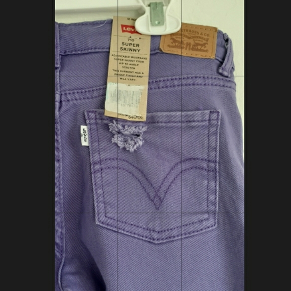 (SOLD) Levi's 710 distressed purple super skinny jeans with adjustable waist - Picture 8 of 10